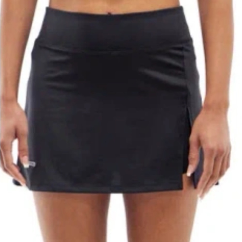 Iets Frans Black Mini Skort
